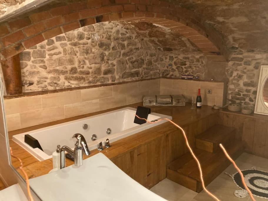 Sant Sebastia Con Jacuzzi, Sauna Y Jardin Apartment *